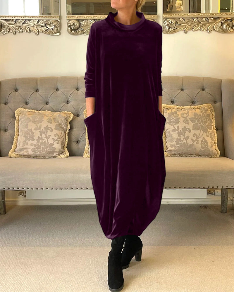 Pamela – Velvet Maxi Dress with Collar and Practical Pockets