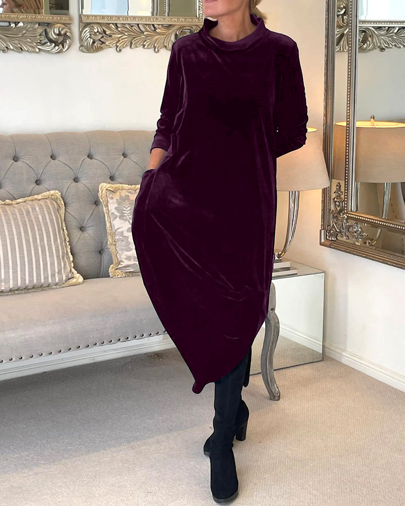 Pamela – Velvet Maxi Dress with Collar and Practical Pockets