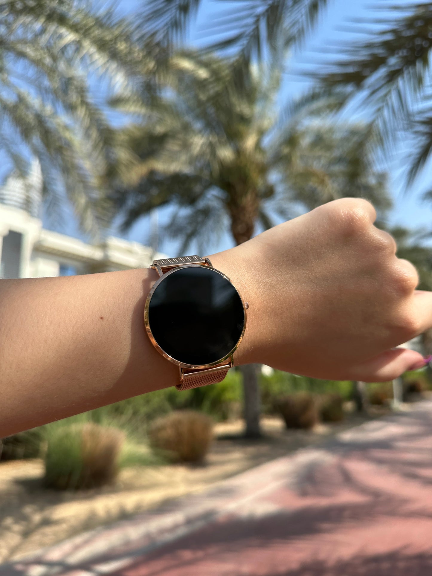 Phoebe – Women's Ultra-Thin Elegant Smartwatch