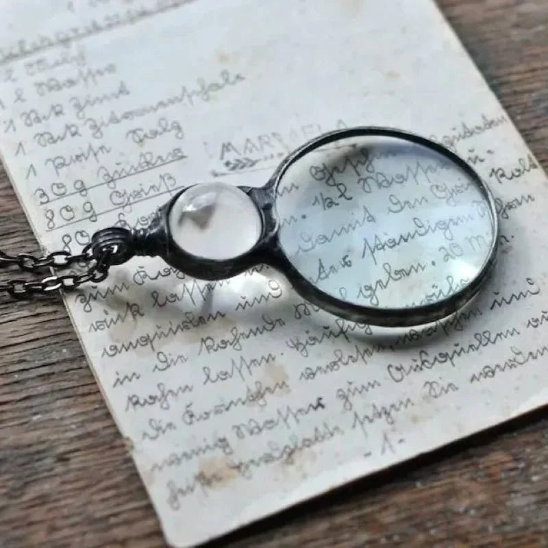 Carol – Women's Bohemian Necklace with Magnifying Glass