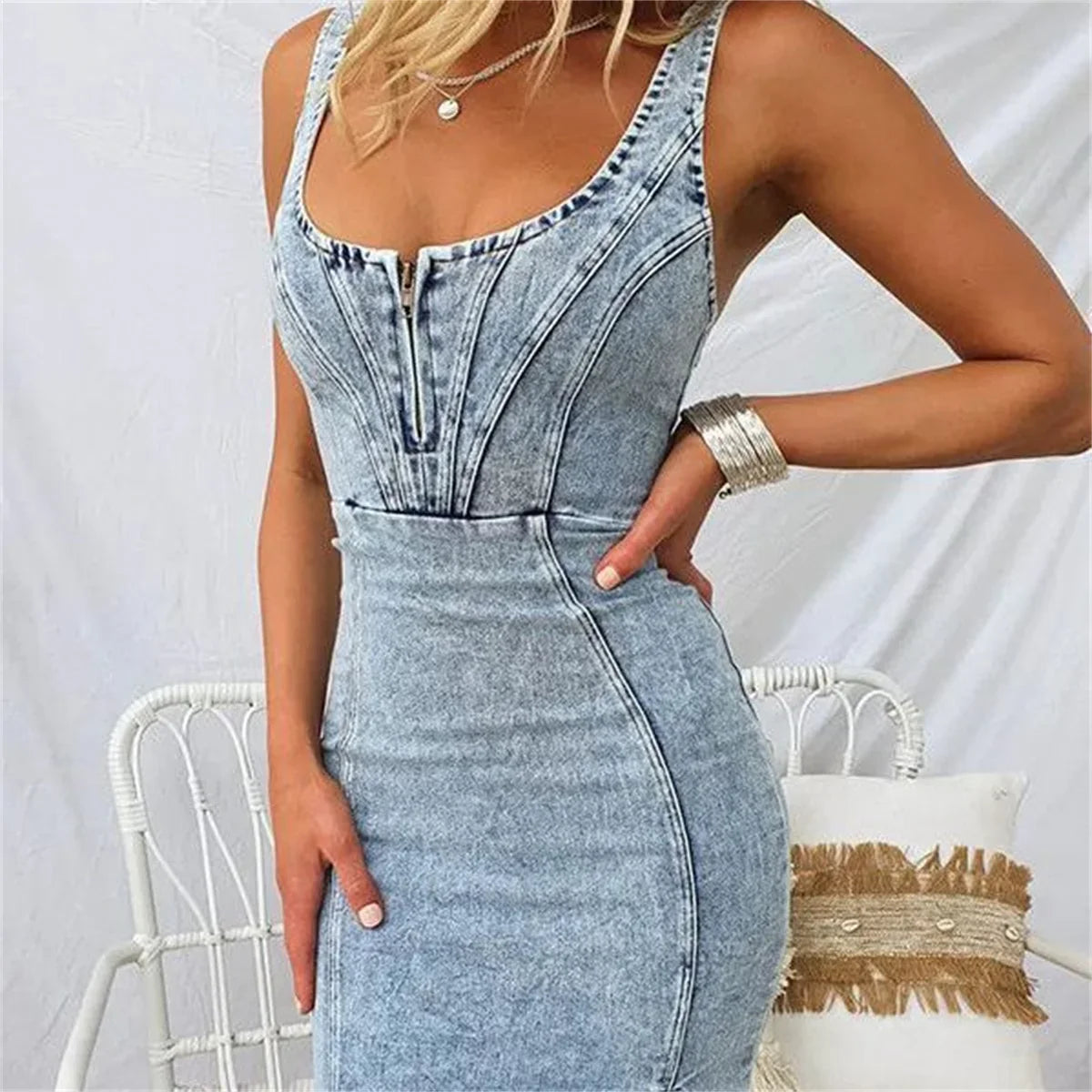 Christine – Women's Sleeveless Retro Denim Bodycon Dress