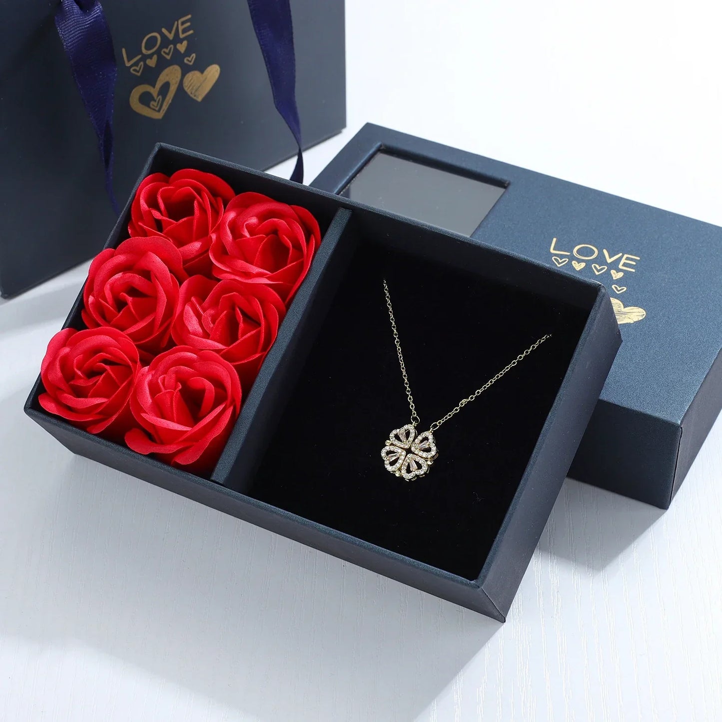 Christine – Women's Four-Leaf Clover Necklace with Rose Box